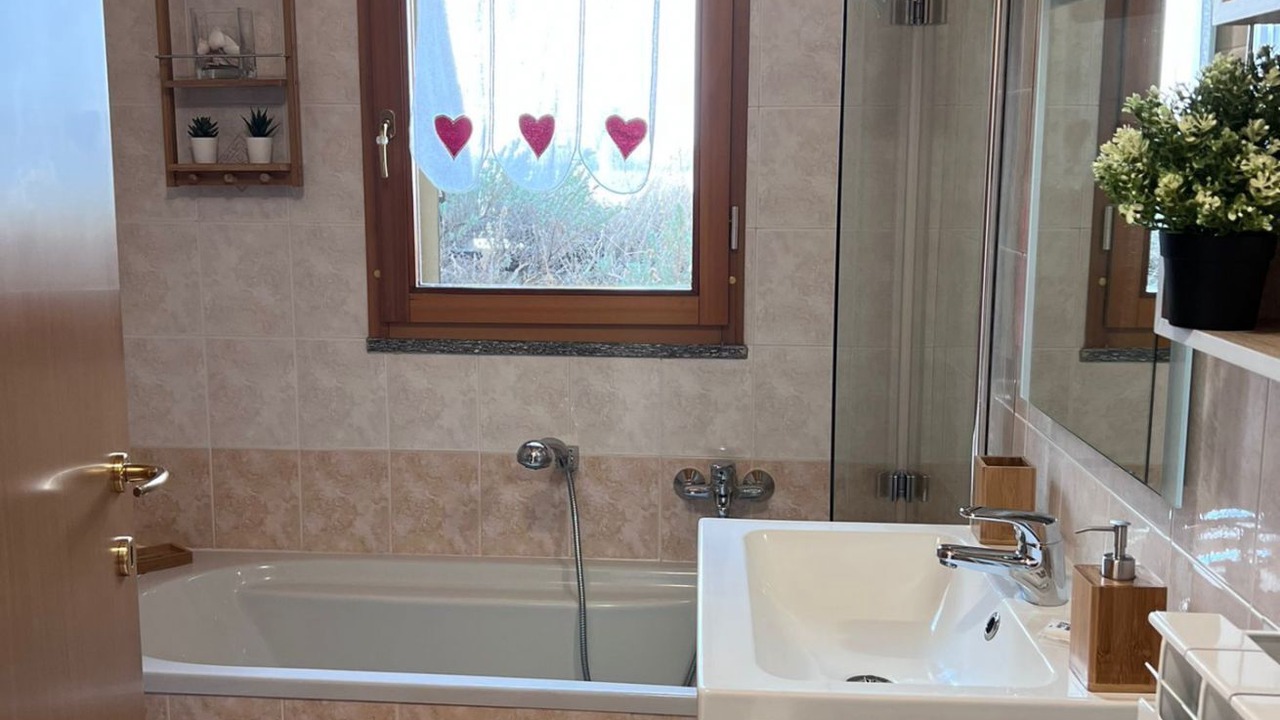 Photo of Bathroom in Rho
