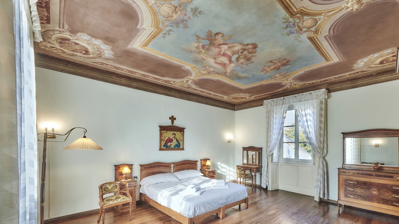 Photo of Bedroom in Mandello del Lario