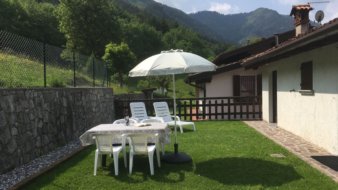 Photo of Outdoor in Crone