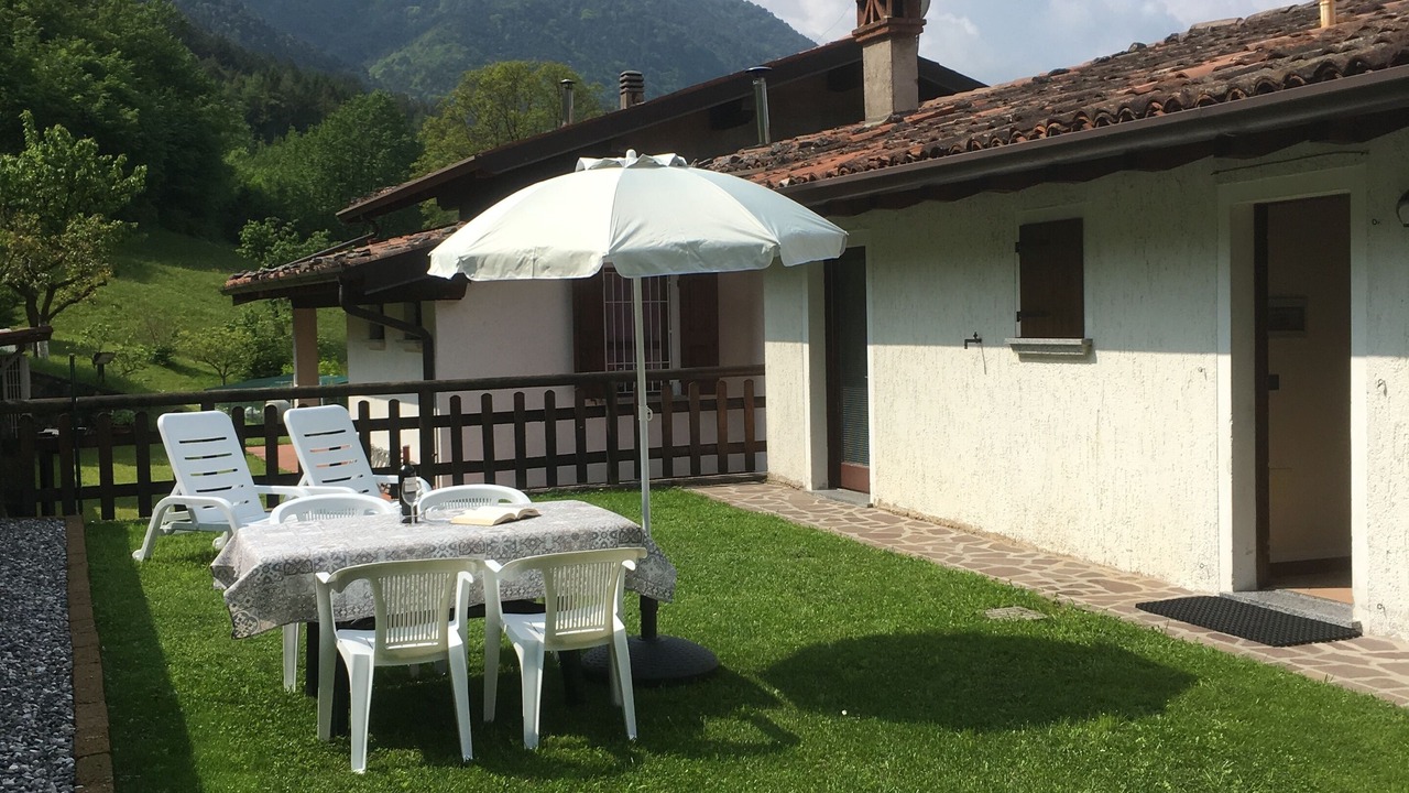 Photo of Outdoor in Crone