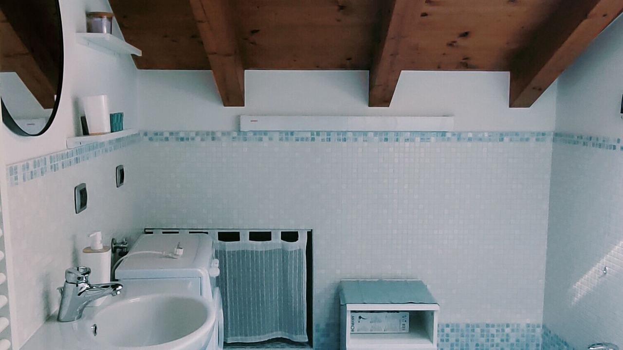 Photo of Bathroom in Lovere Old Town
