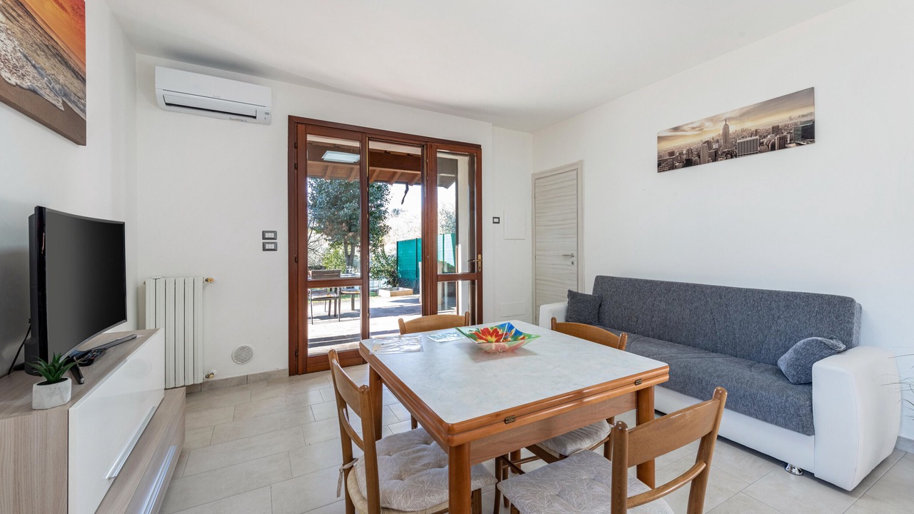 Photo of Livingroom in San Felice del Benaco