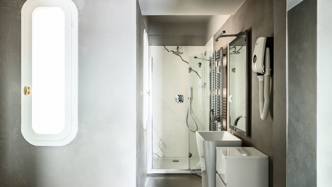 Photo of Bathroom in Como City Centre