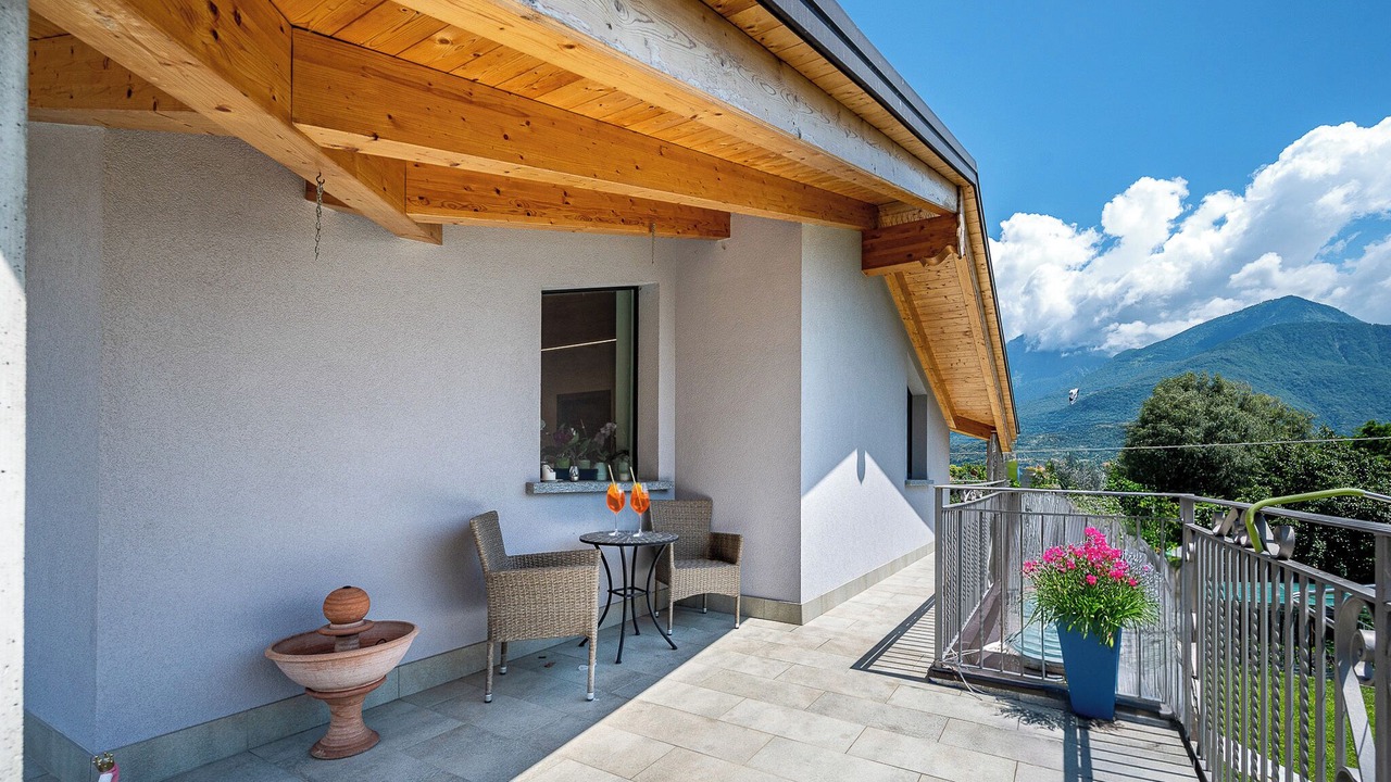 Photo of Patio Balcony in Dongo