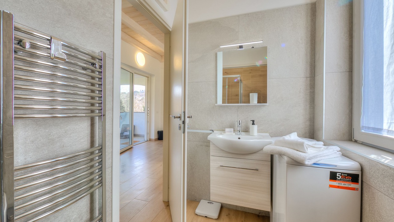 Photo of Bathroom in Arolo