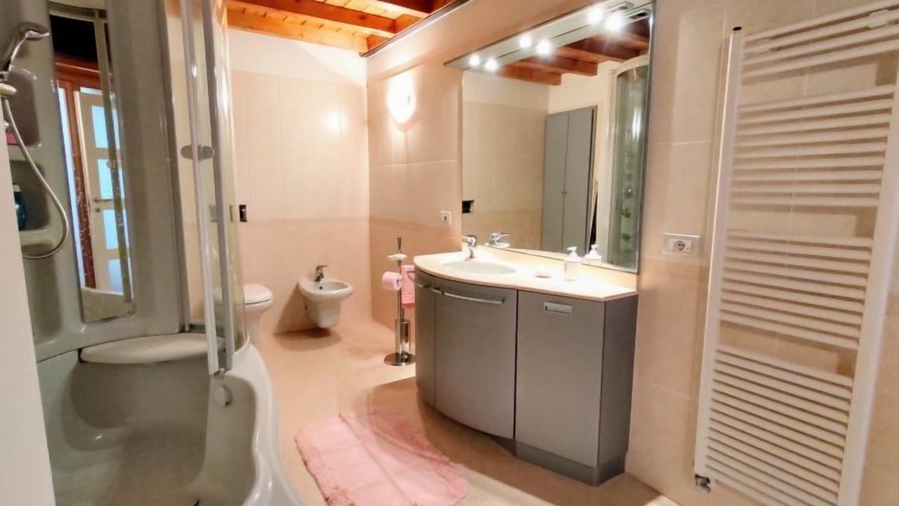 Photo of Bathroom in Lierna