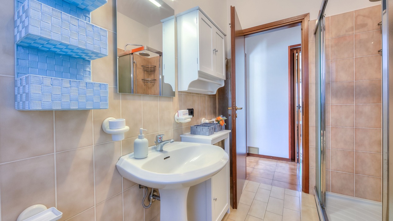 Photo of Bathroom in Angera
