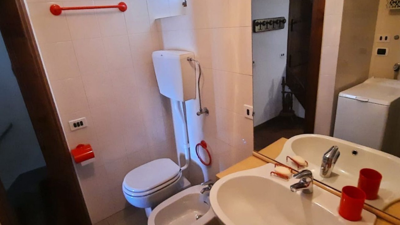 Photo of Bathroom in Premana