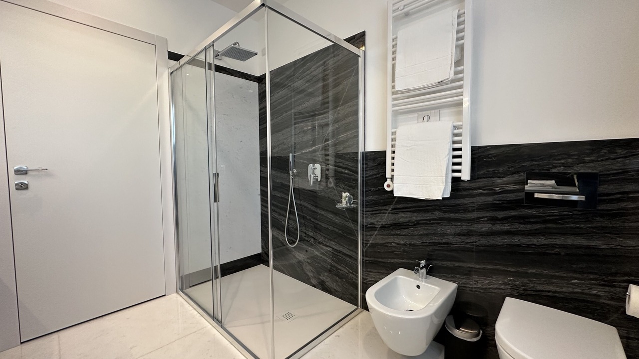 Photo of Bathroom in Carate Urio