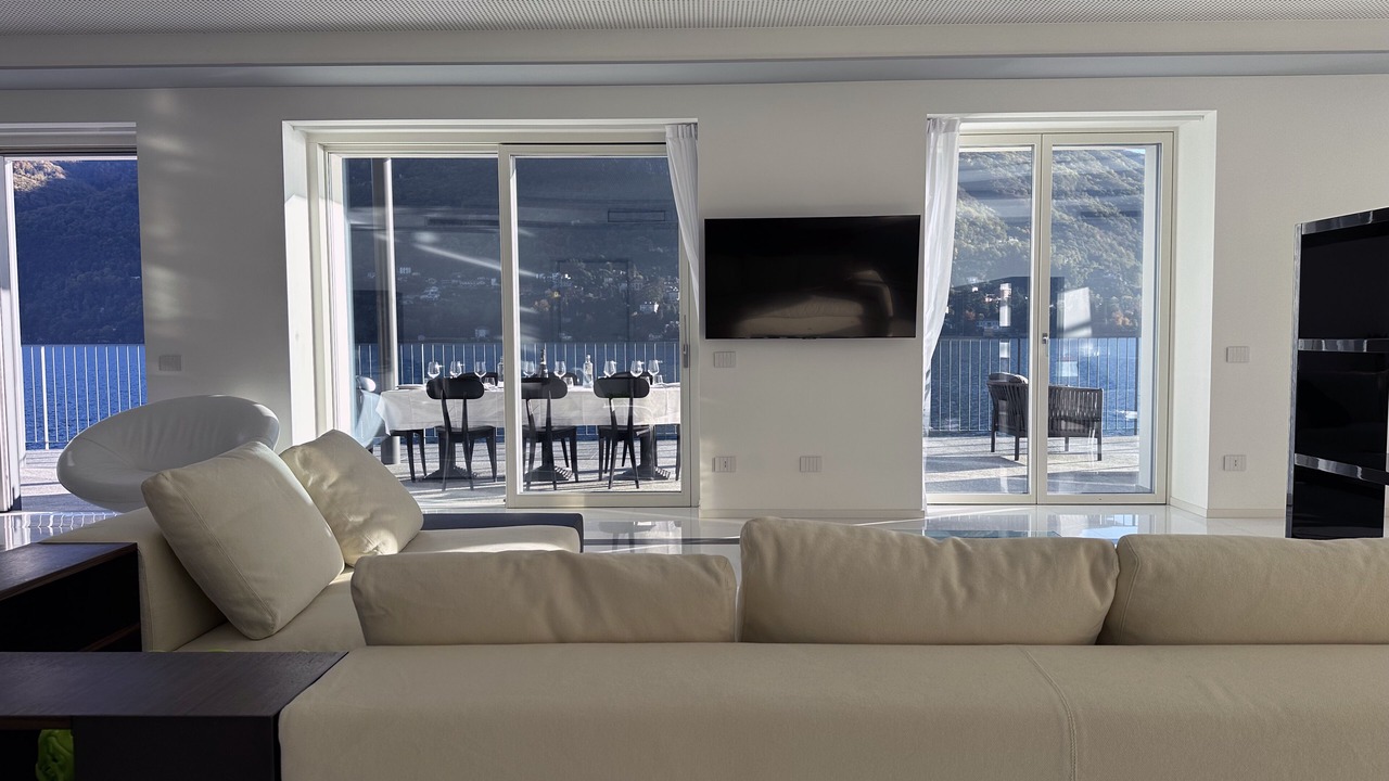 Photo of Livingroom in Carate Urio
