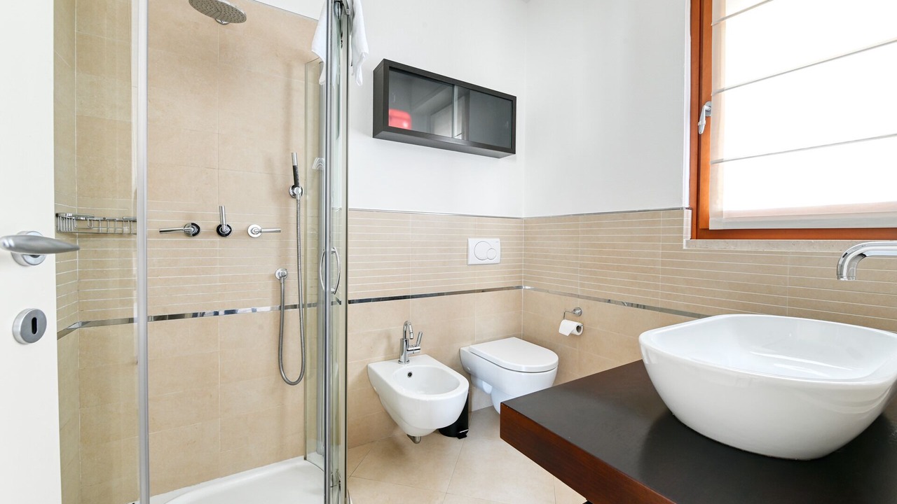 Photo of Bathroom in Lugana