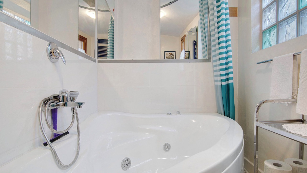 Photo of Bathroom in Laglio