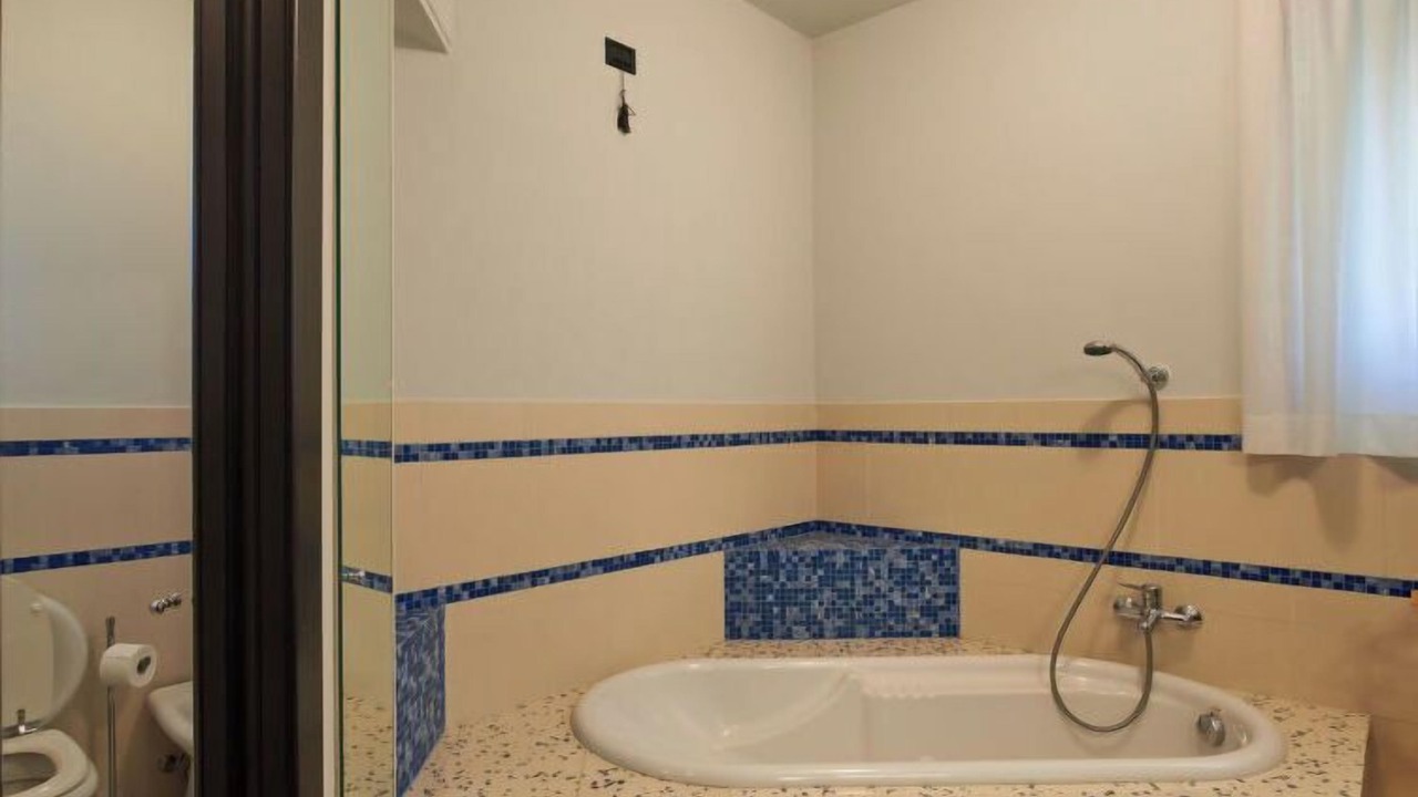 Photo of Bathroom in Cadenabbia