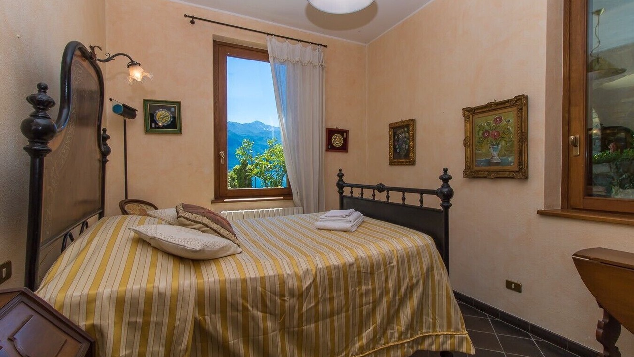 Photo of Bedroom in Cadenabbia
