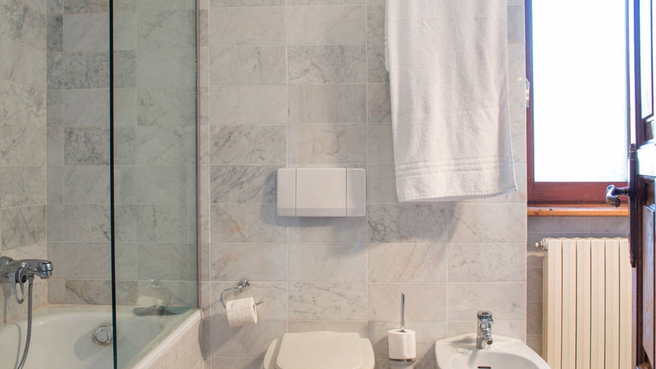 Photo of Bathroom in Cremia
