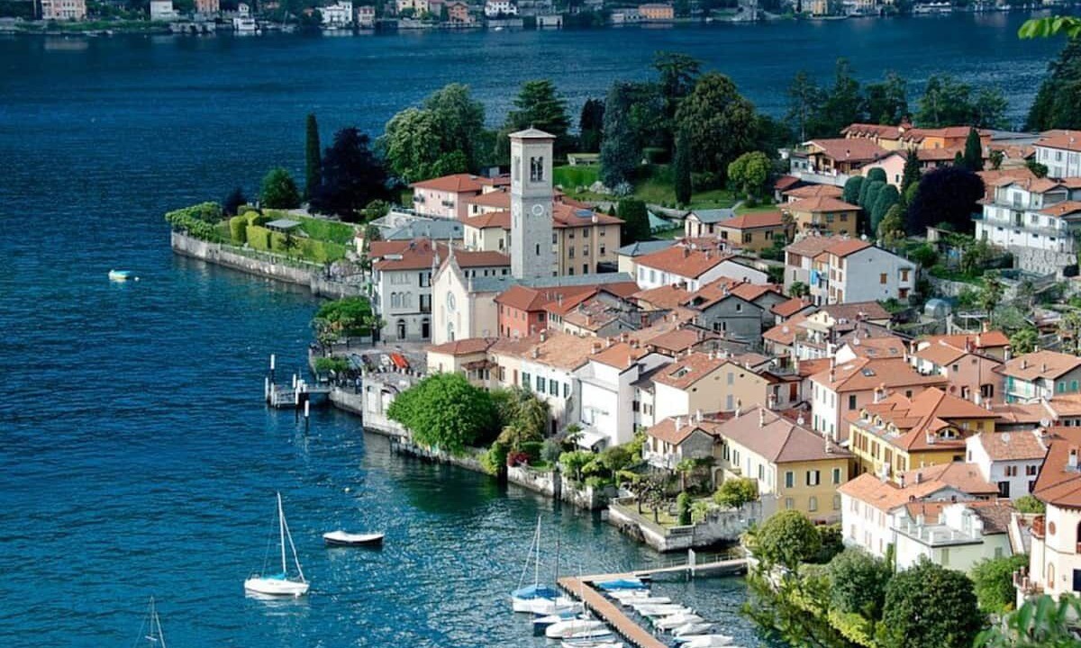 Photo of Others in Torno