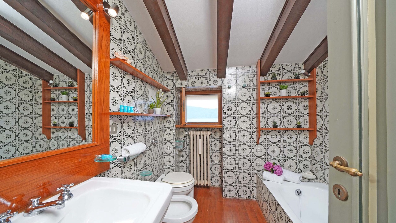 Photo of Bathroom in Gargnano