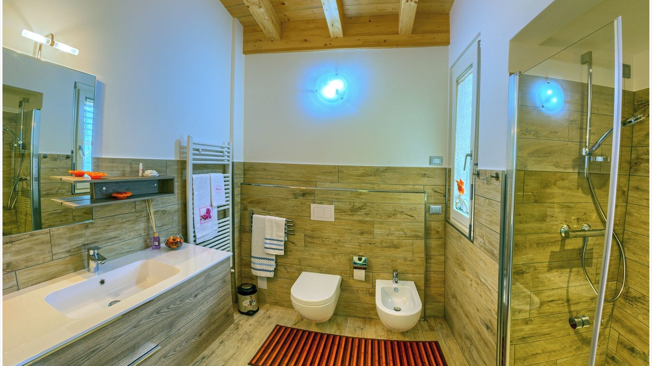 Photo of Bathroom in Colico