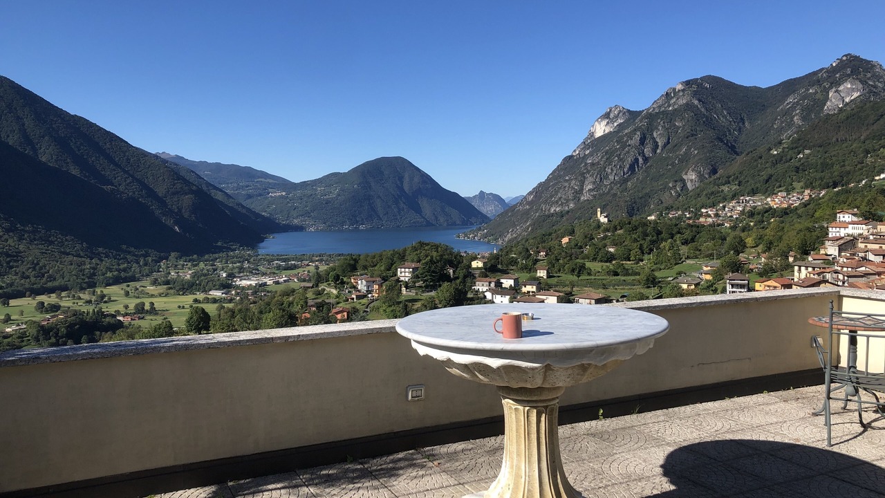 Photo of Patio Balcony in Carlazzo