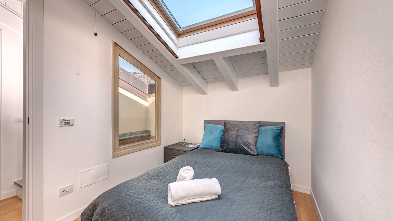 Photo of Bedroom in Como City Centre