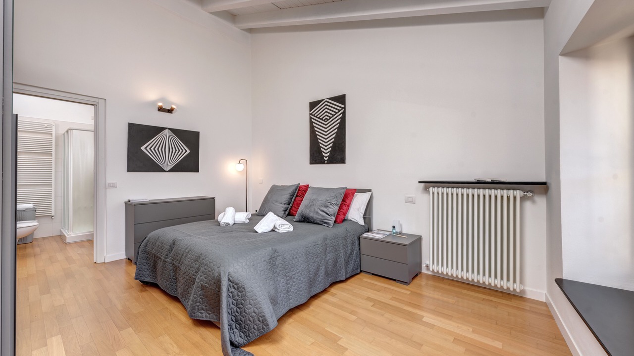 Photo of Bedroom in Como City Centre
