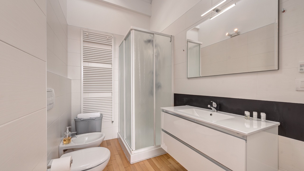 Photo of Bathroom in Como City Centre