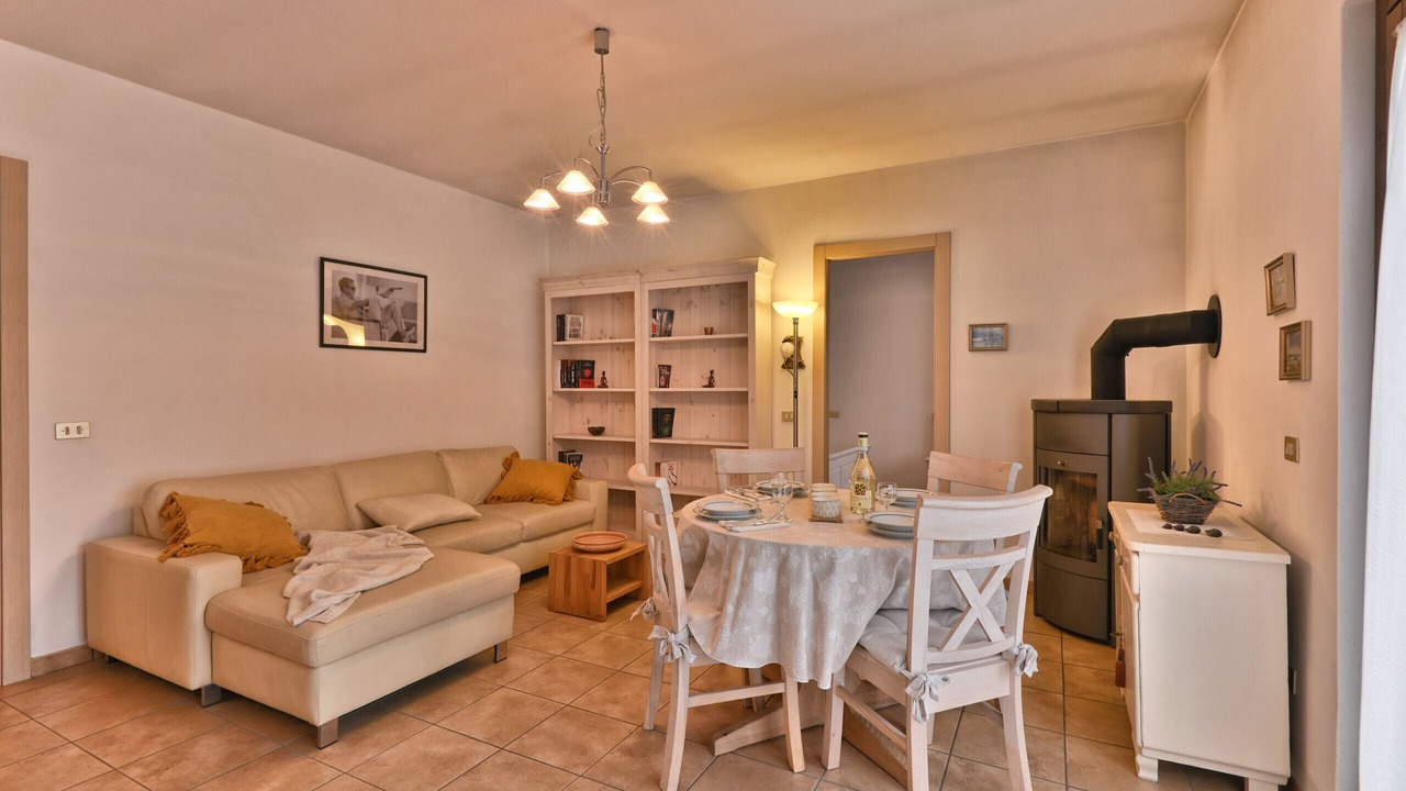 Photo of Livingroom in Prabione