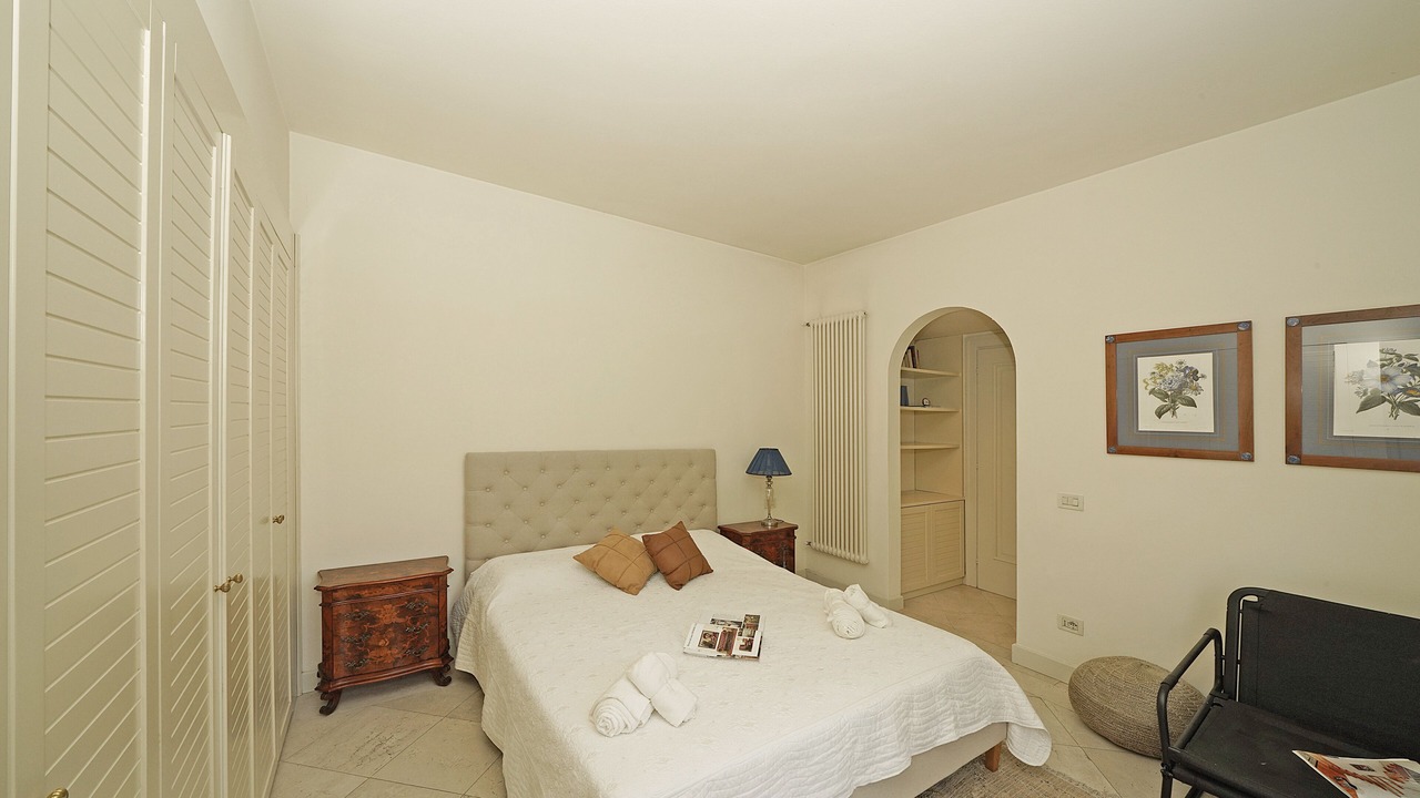 Photo of Bedroom in Roe