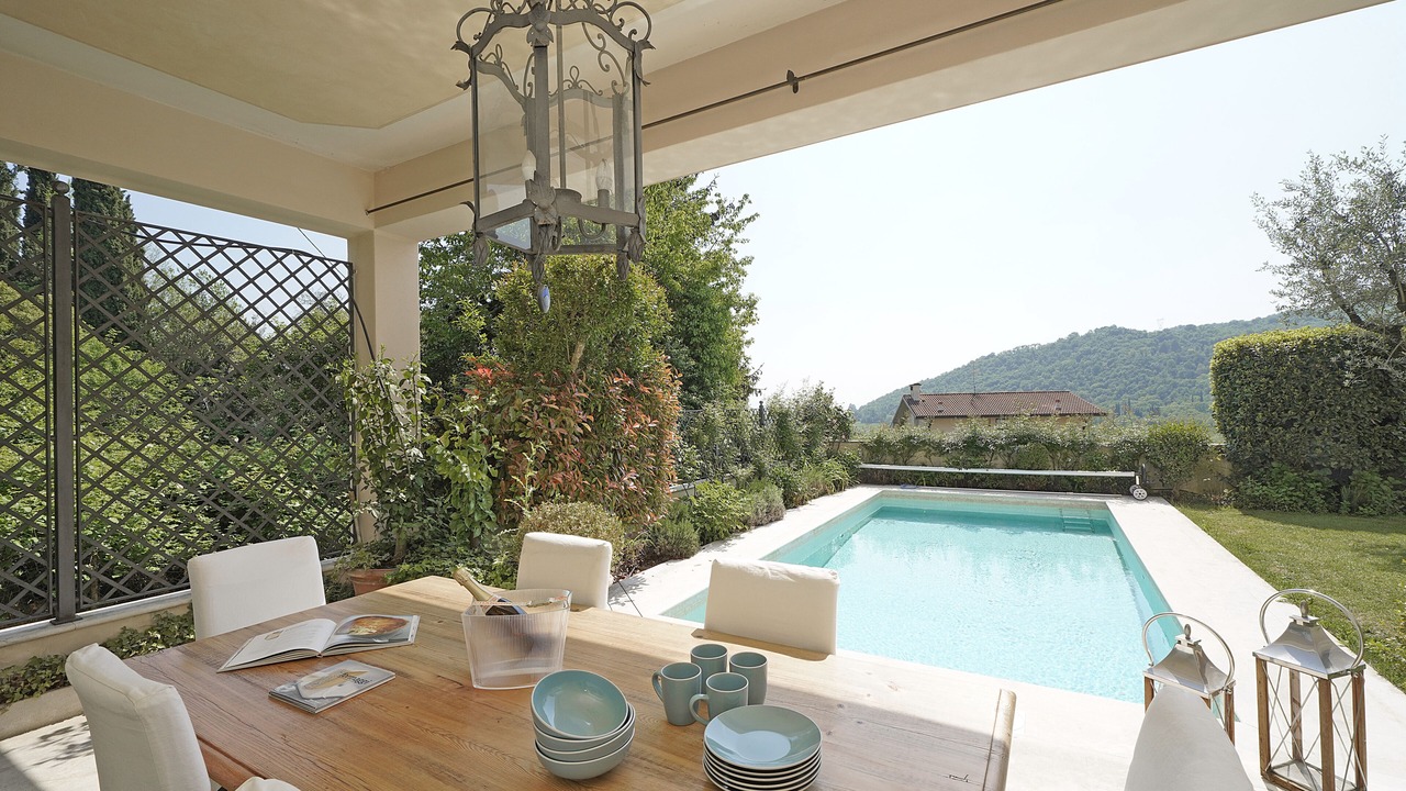 Photo of Outdoor in Roe
