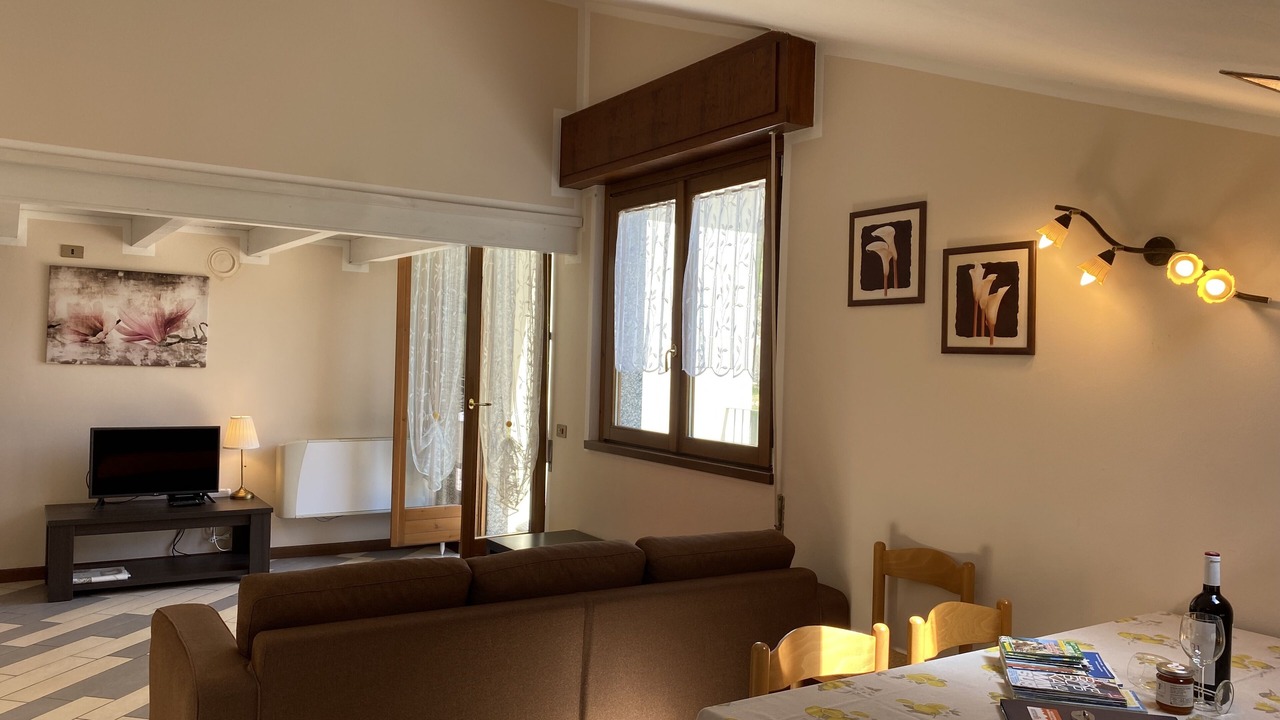 Photo of Livingroom in Idro