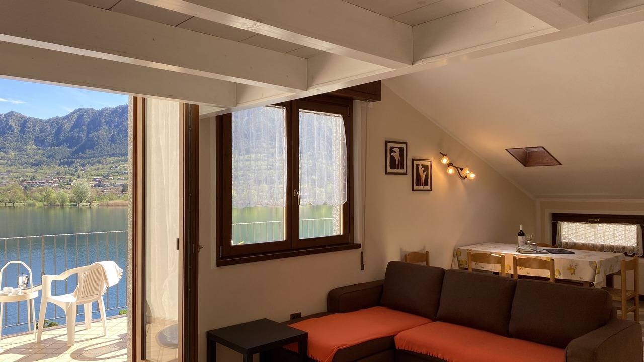 Photo of Livingroom in Idro