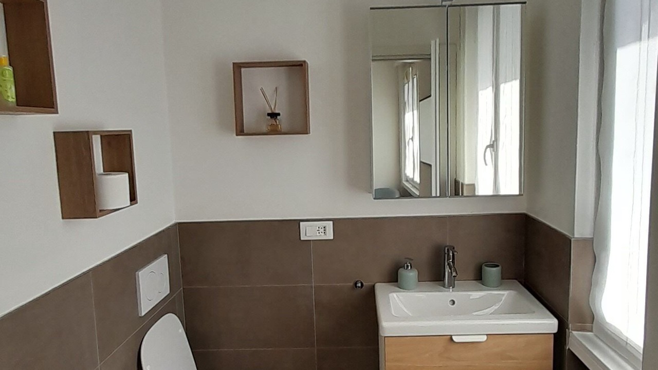 Photo of Bathroom in Costa Volpino