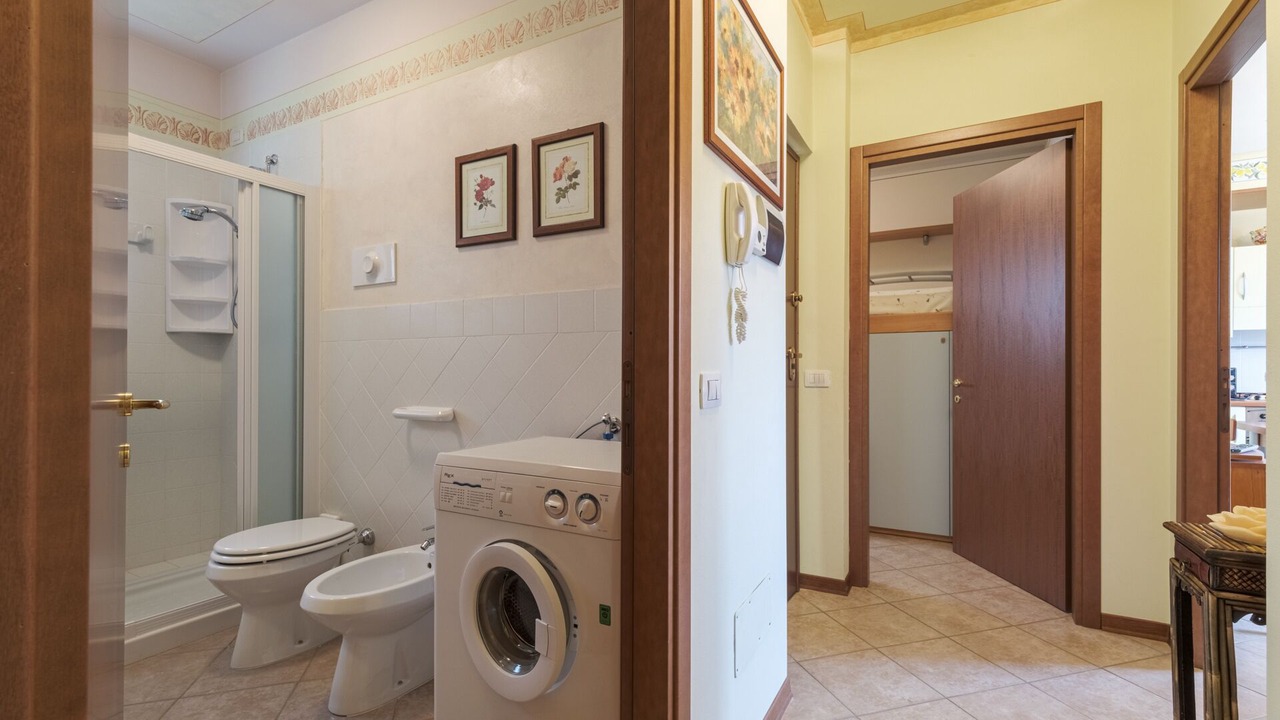 Photo of Bathroom in Sale Marasino