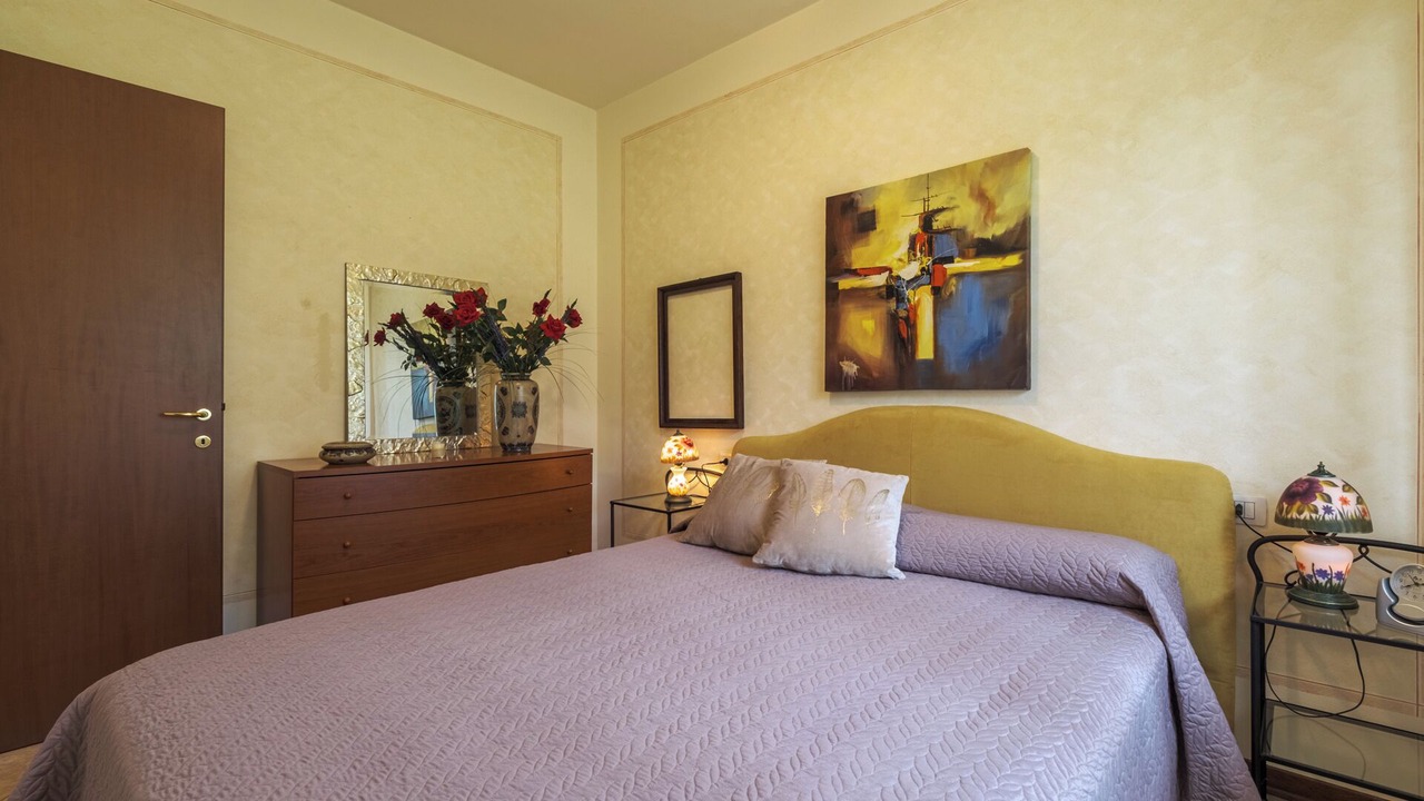 Photo of Bedroom in Sale Marasino
