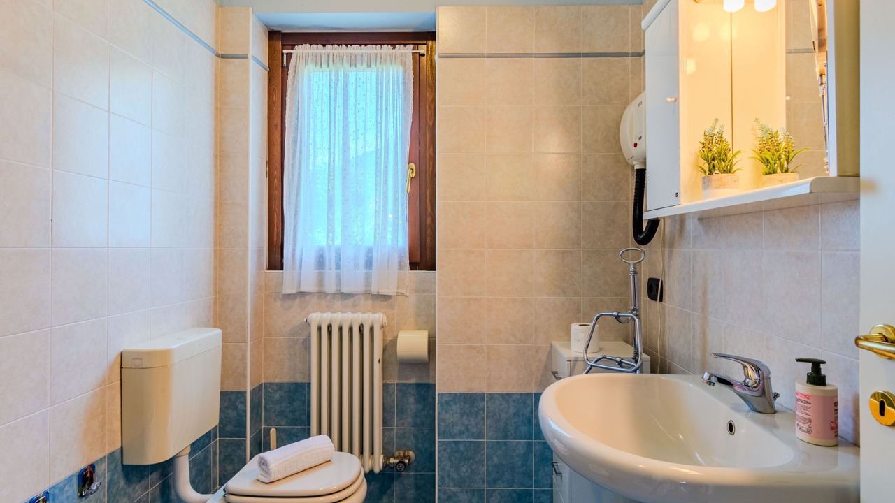 Photo of Bathroom in Colico Piano