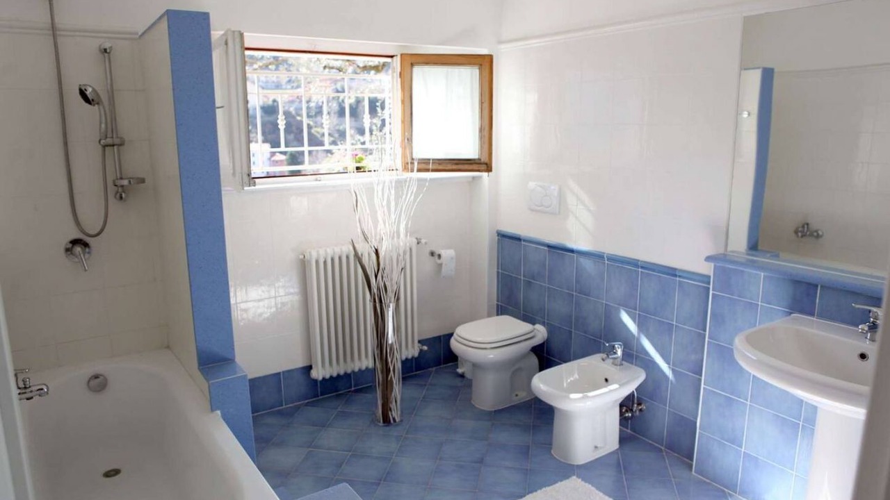 Photo of Bathroom in Argegno
