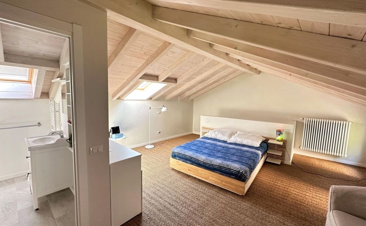 Photo of Bedroom in Colonno