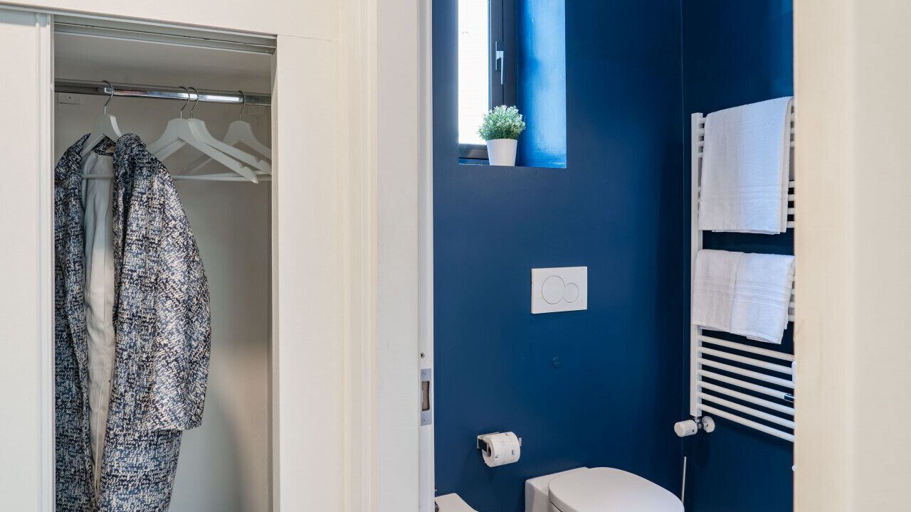 Photo of Bathroom in Tricolore