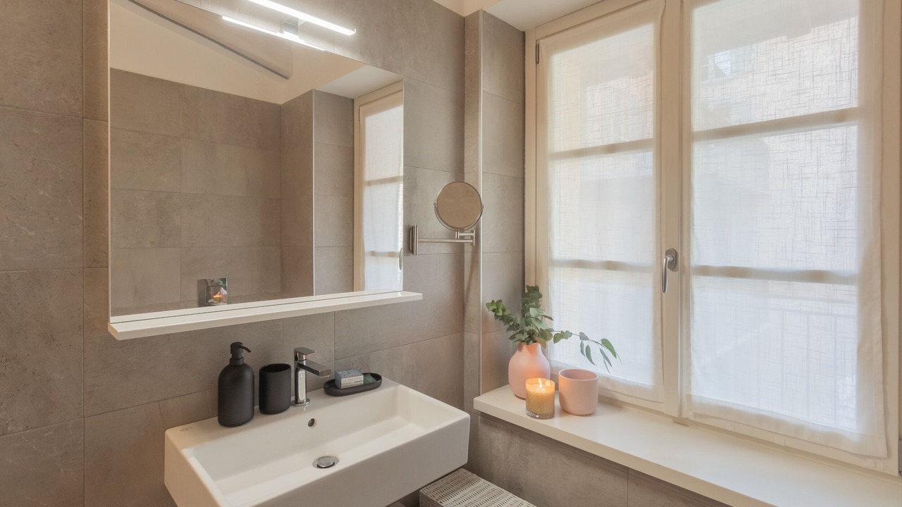 Photo of Bathroom in Como City Centre