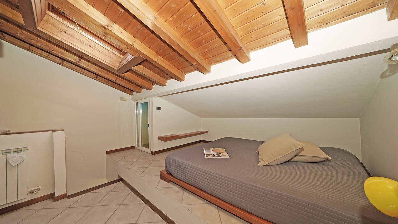 Photo of Bedroom in Puegnago del Garda