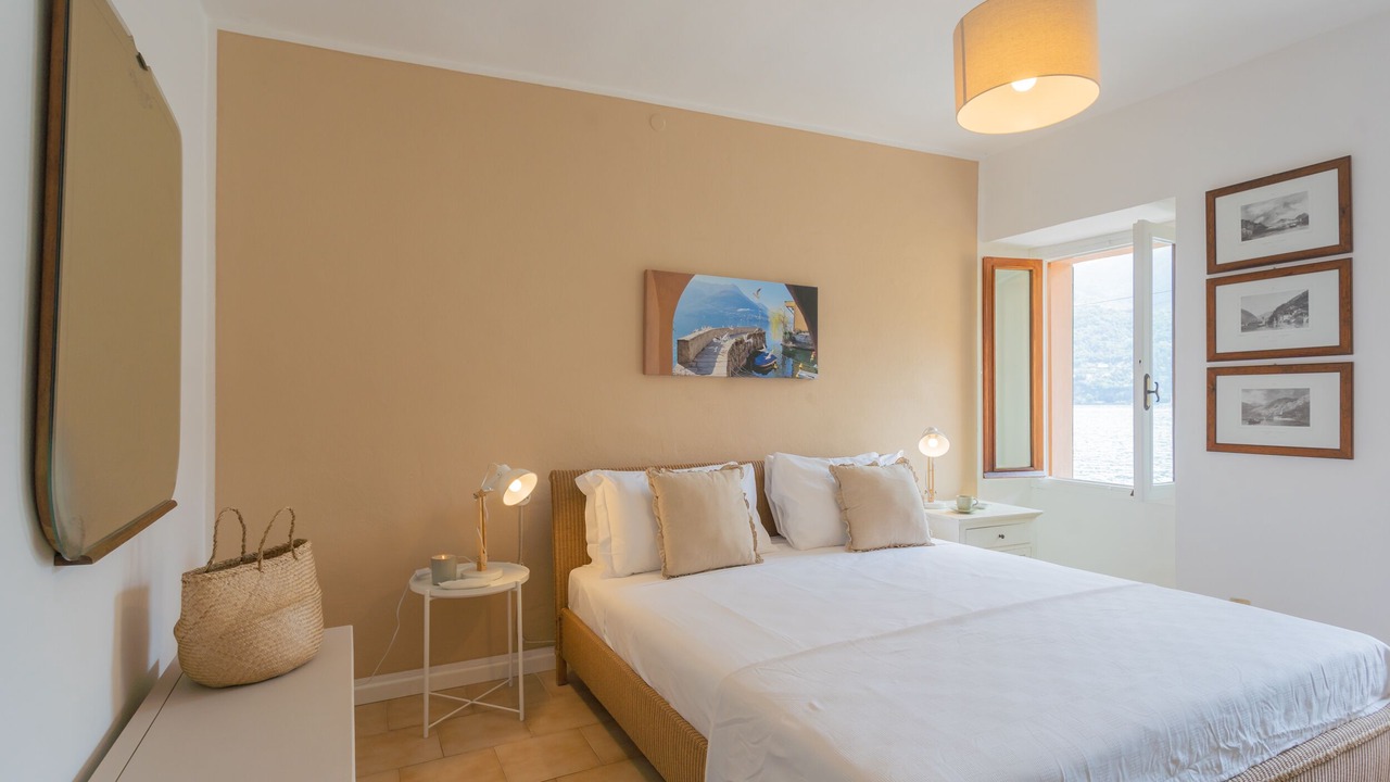Photo of Bedroom in Carate Urio