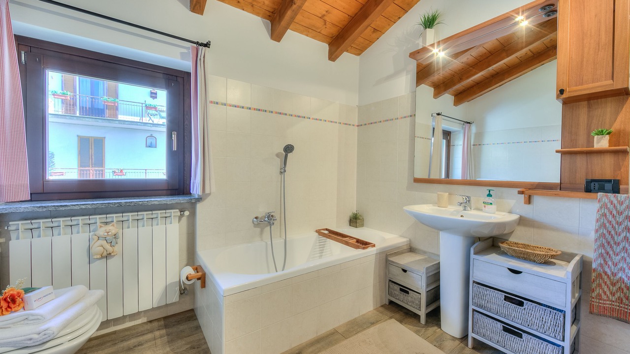 Photo of Bathroom in Ispra
