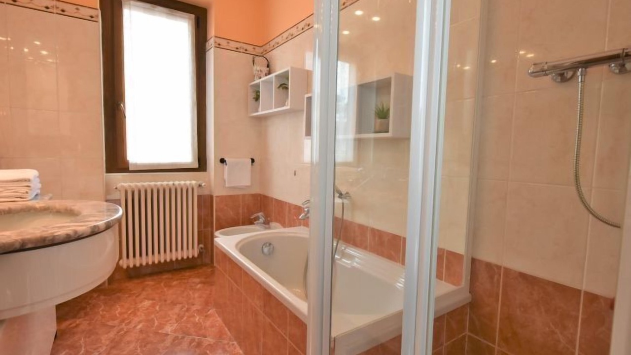 Photo of Bathroom in Delebio