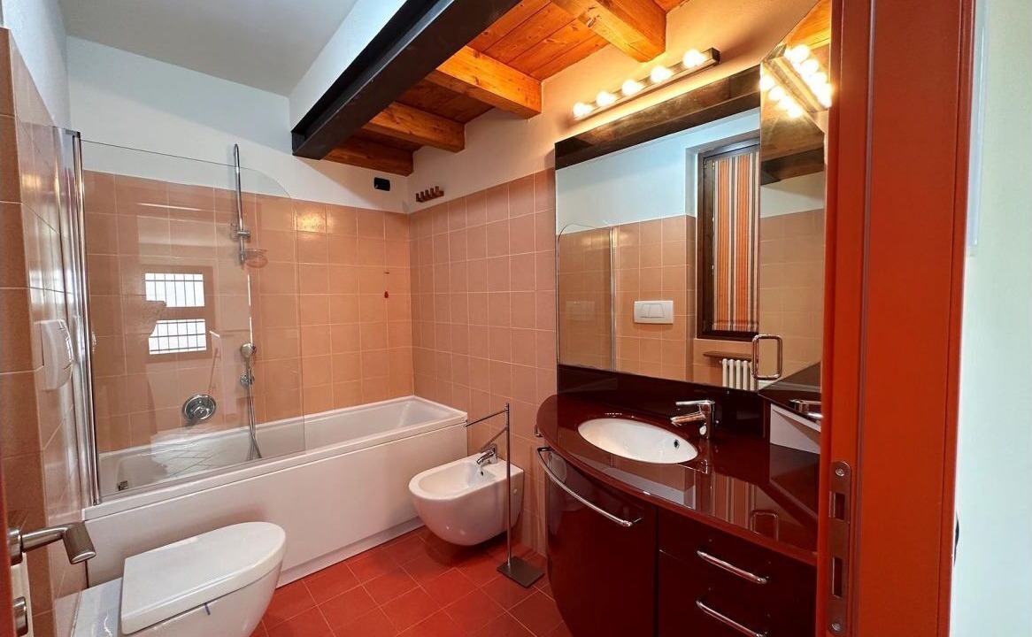 Photo of Bathroom in Carate Urio