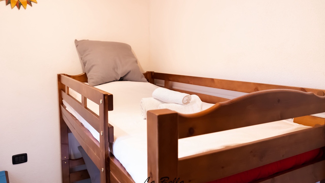 Photo of Bedroom in Brusimpiano