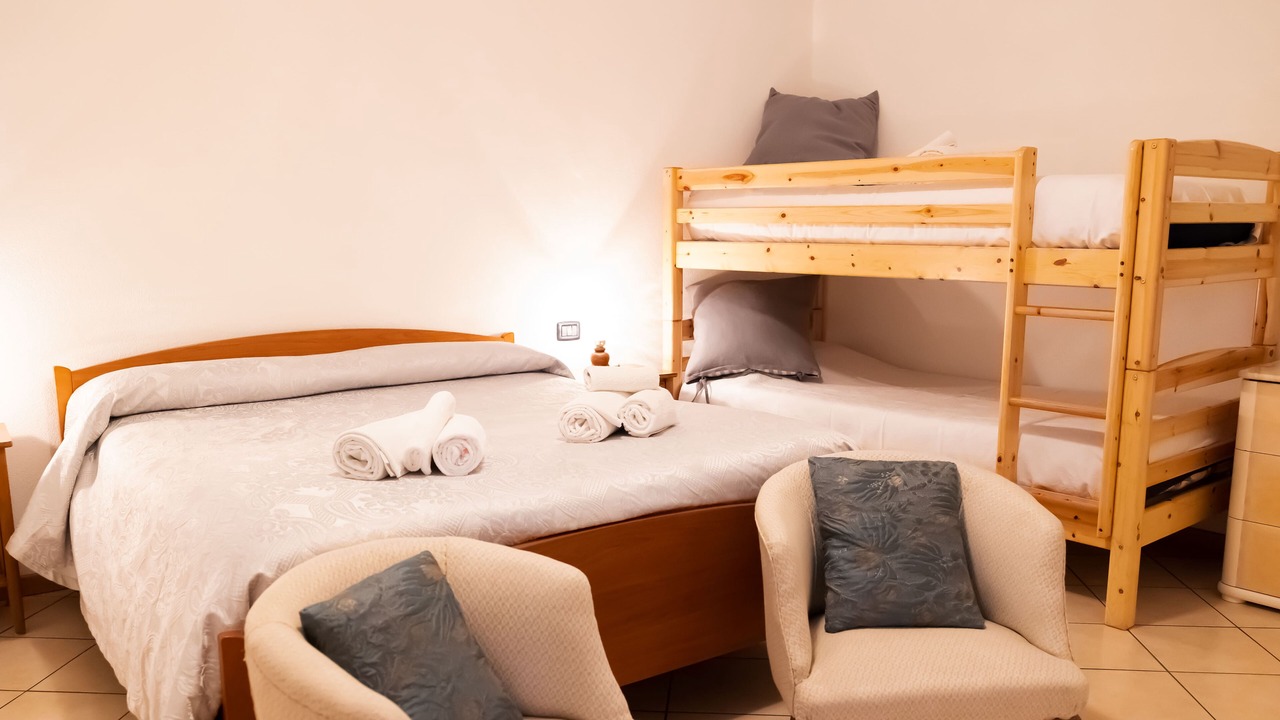 Photo of Bedroom in Brusimpiano