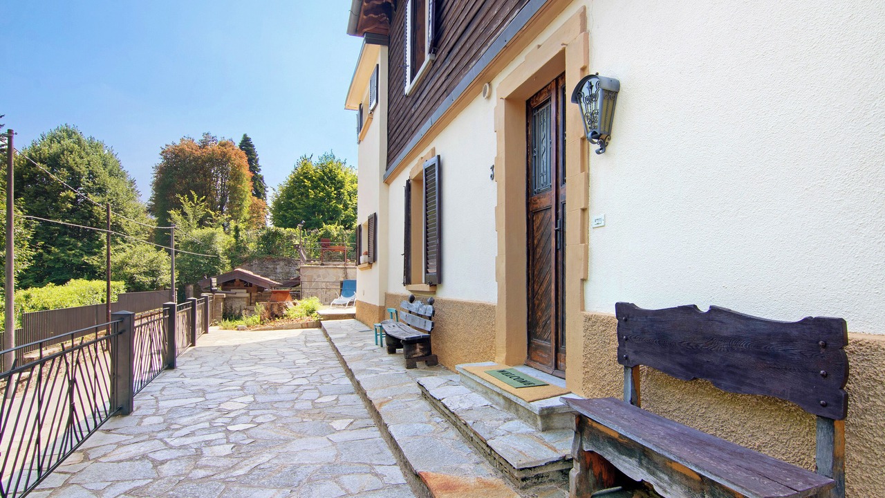 Photo of Patio Balcony in Lanzo d'Intelvi