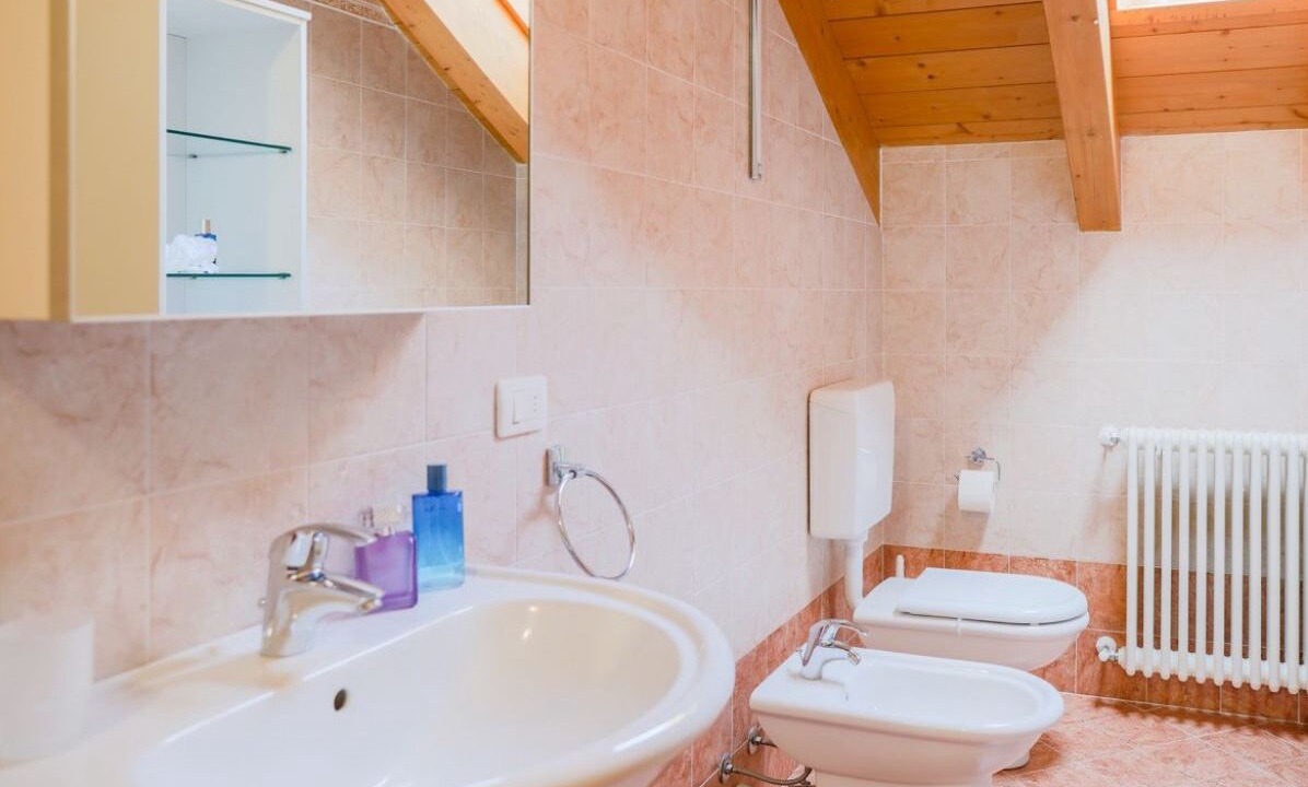 Photo of Bathroom in Perledo