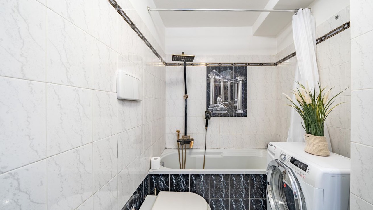 Photo of Bathroom in Zona Farini