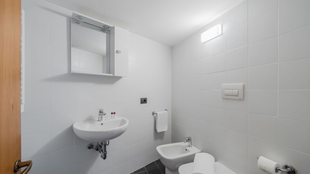 Photo of Bathroom in Magenta